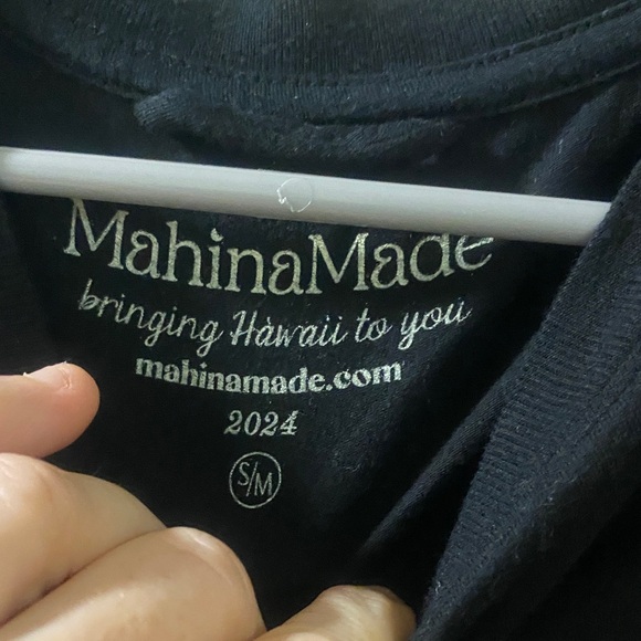 NWOT Mahina Made cropped t shirt s/m 2024 - Picture 3 of 5